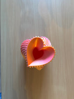 Vase design torsadé — Élégance moderne